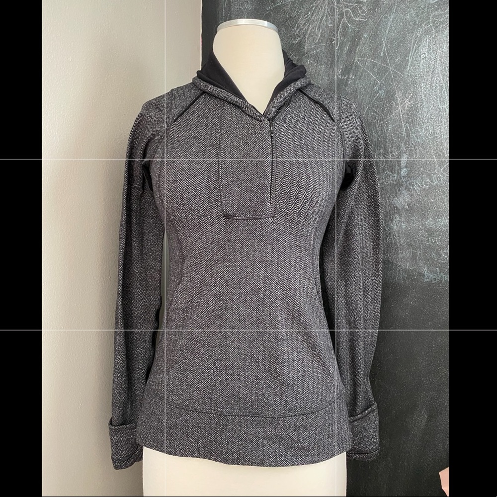 Lululemon Long sleeve workout top